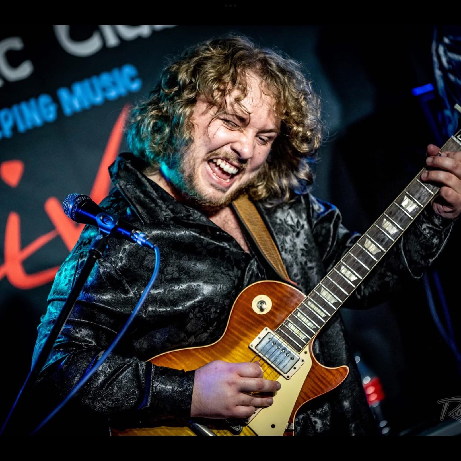 Tom Davies & The Bluebirds